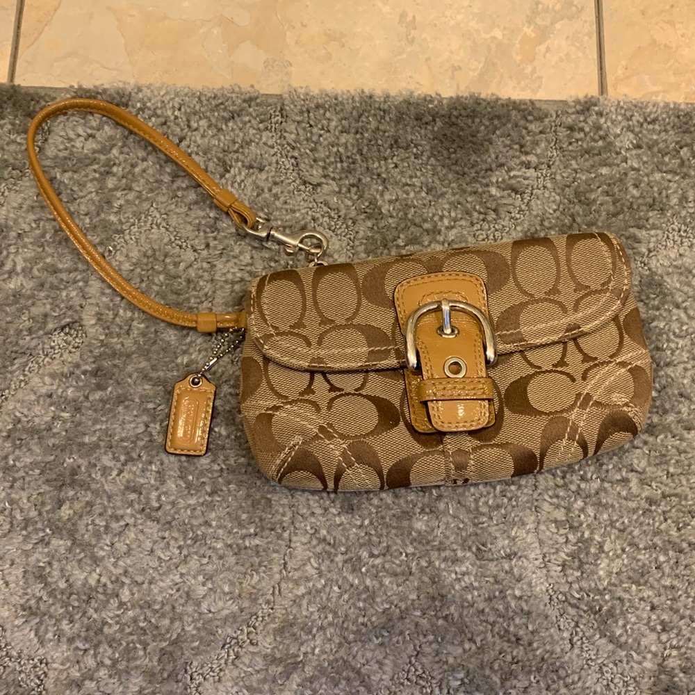 Original print coach clutch